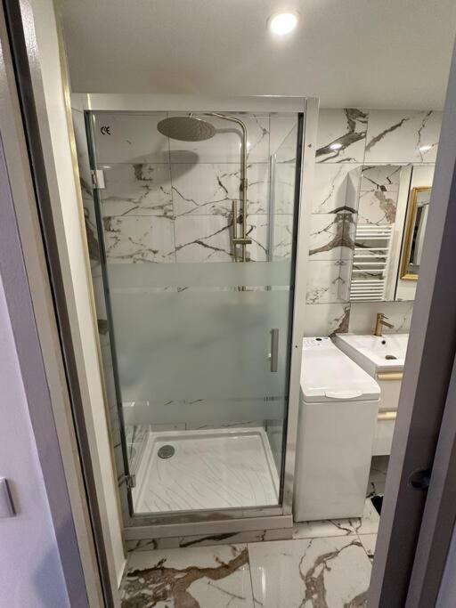 Appartement Moderne 2 5 Voyageurs Paris