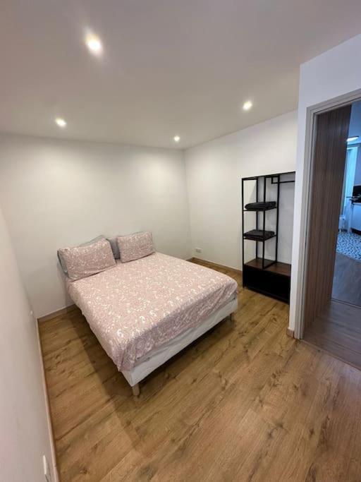 Moderne 2 5 Voyageurs Parigi