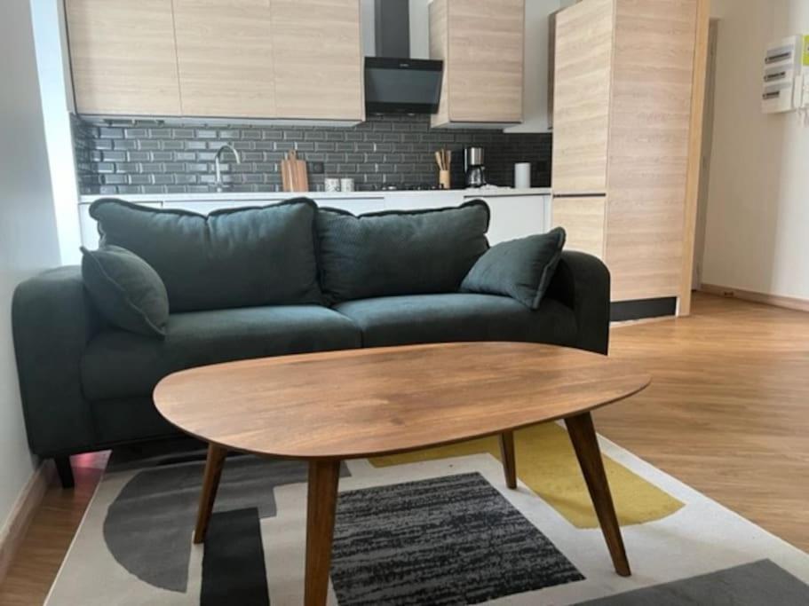 Moderne 2 5 Voyageurs * Parijs
